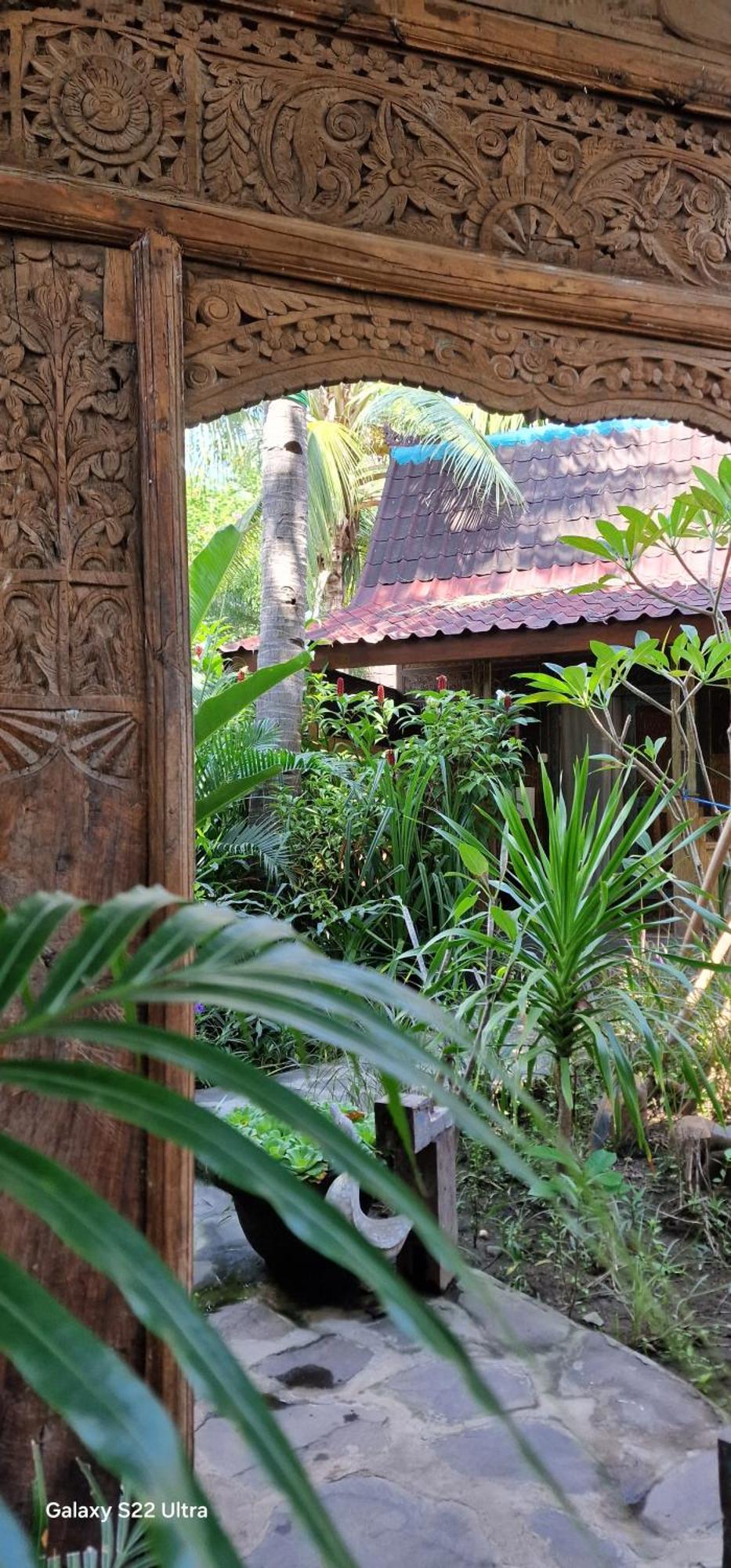 Villas Light House - Eco-Traditional Joglo Gili Trawangan Exterior foto